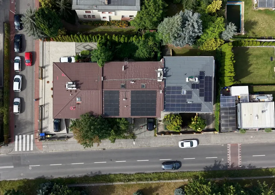 Fotowoltaika z magazynem energii – Dach po