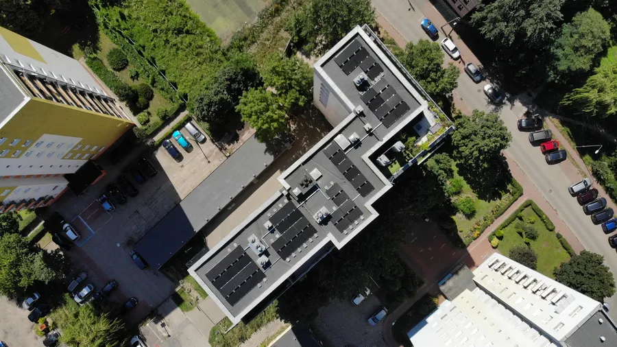 Fotowoltaika 20,88 kWp dla wspólnoty mieszkaniowej – Dach