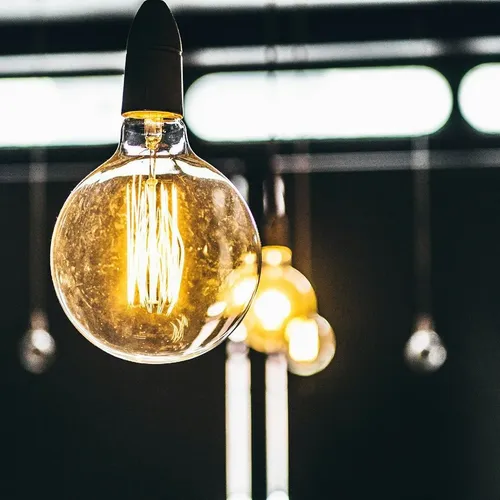 Jak zmieniają się ceny prądu w Polsce i co to oznacza dla właścicieli instalacji PV?